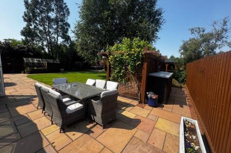 Patio &amp; Seating