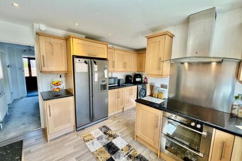 Kitchen &amp; Hallway 