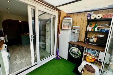 Conservatory /Utility Room