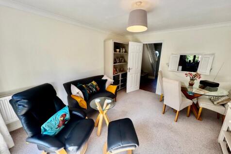 Lounge / Dining Room