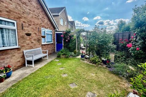 Seating &amp; Lawn