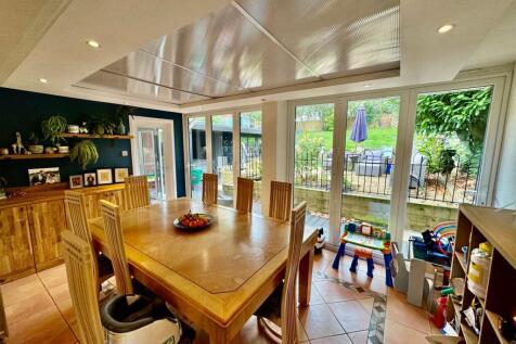 Family Room/ Dining Room