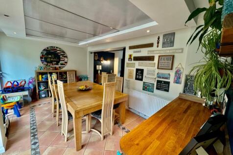 Family Room / Dining Room