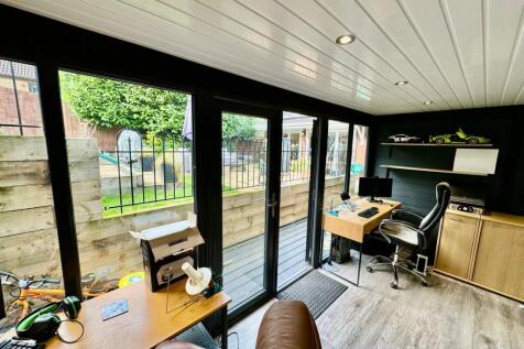  Home Office / Hub