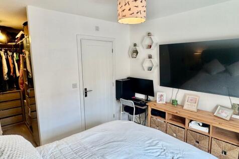 Bedroom One &amp; Dressing Area
