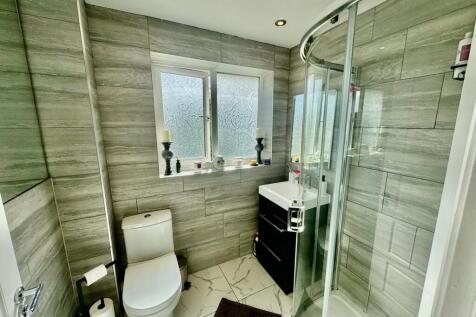 Shower cubicle