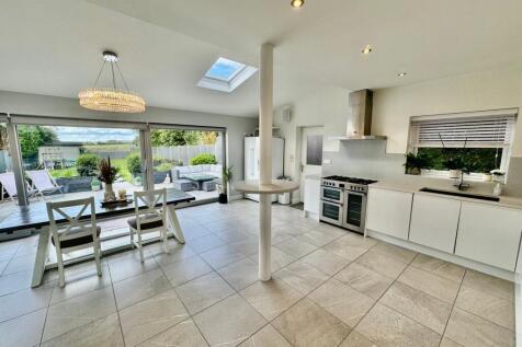 Kitchen- Family Area