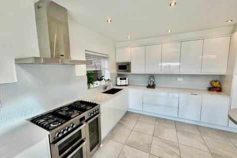 Main Kitchen 