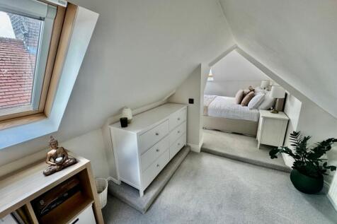 Home Office / Bedroom Four