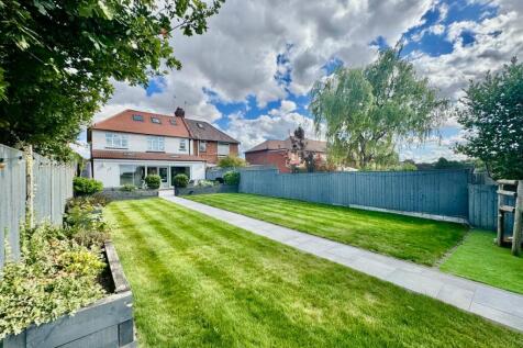 Garden &amp; Rear of Property 