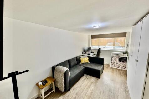 Home Office/ Bedroom Four