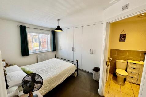Master &amp; En-Suite
