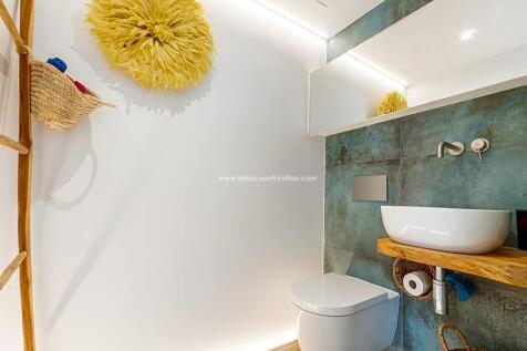 Half bathroom
