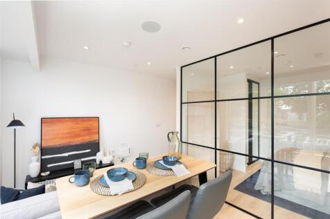 Show flat 3_HR-004.jpg