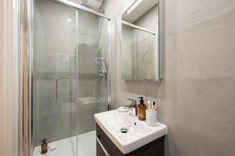 Show flat 3_HR-002.jpg