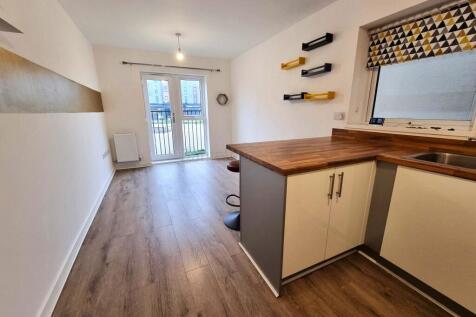 Open Plan Kitchen / Lounge