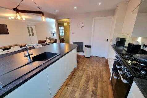 Open Plan Kitchen / Lounge