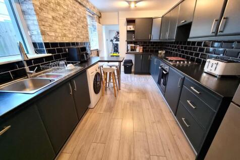Kitchen/ Breakfast Room
