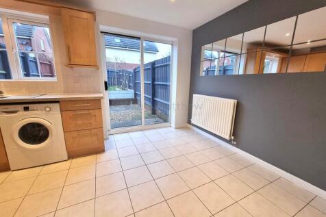 Kitchen/ Breakfast Room