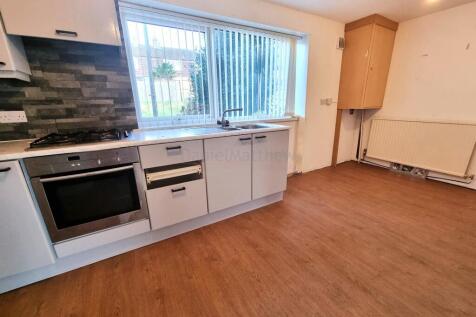 Kitchen/ Breakfast Room