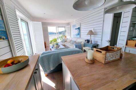 Lounge/Kitchen