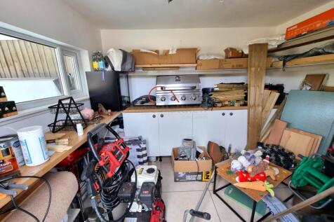 Home office/workshop