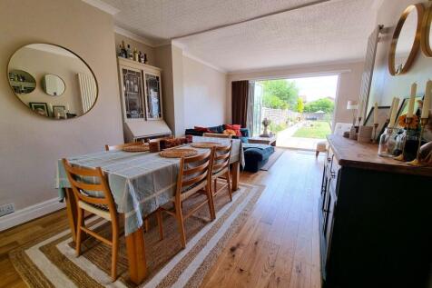 Dining/Family Room