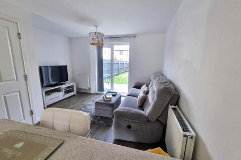 Open Plan Kitchen / Lounge