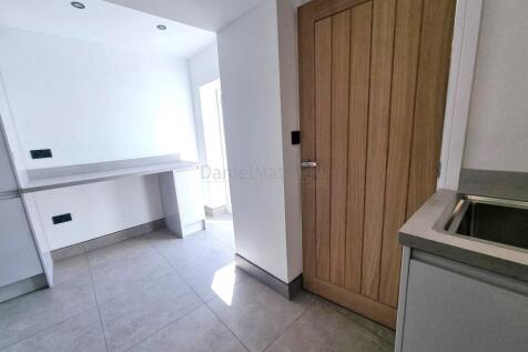 Kitchen/ Breakfast Room