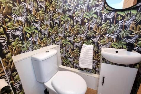 Cloakroom/w.c