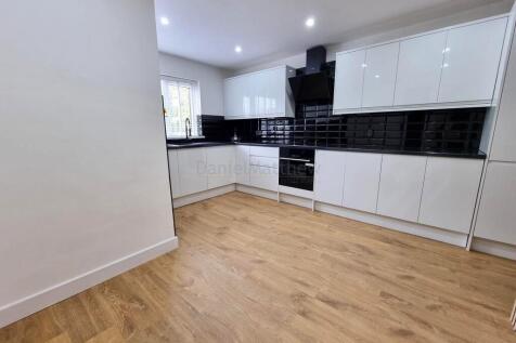 Kitchen/ Breakfast Room