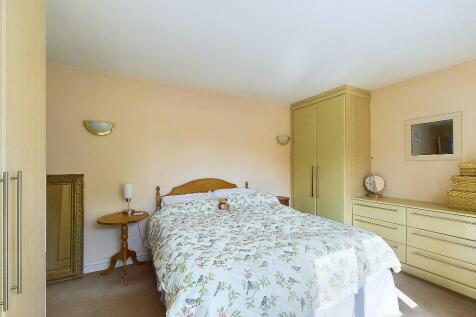 Principal bedroom