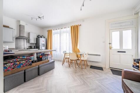 Kitchen and living