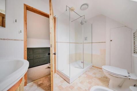 Annexe bathroom