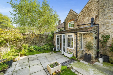 Courtyard garden