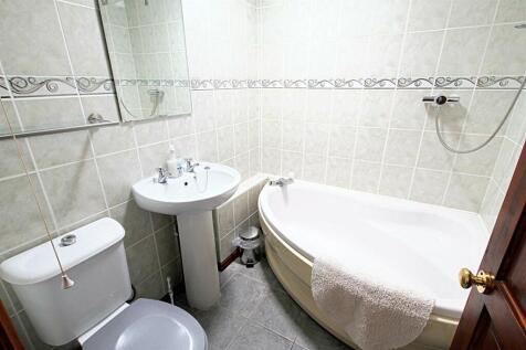 En-suite Bedroom 2