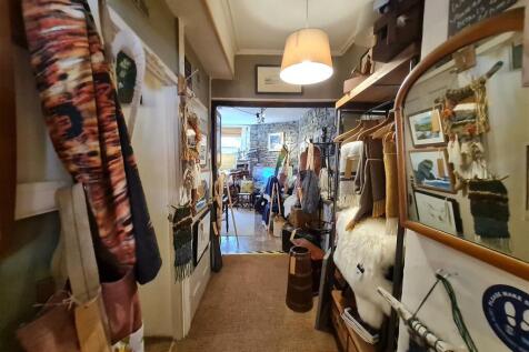 Inner shop section