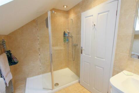 Bedroom 1 En-suite