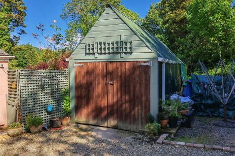 Detached split level workshop