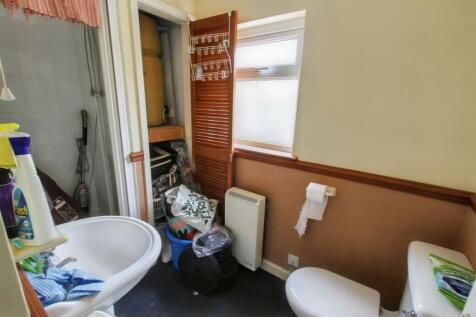 Shower room in Overflow accom