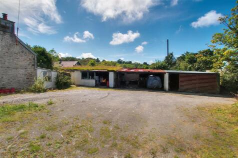 Workshop and car port