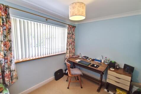 Bedroom 5/Office