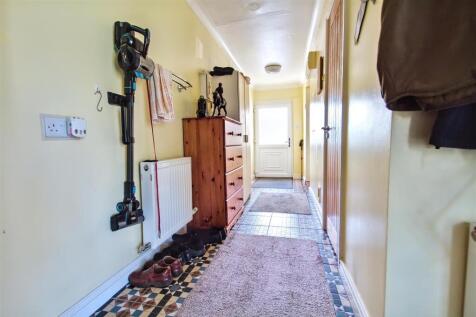 Utility Area &amp; Hallway