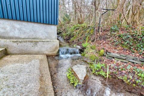 small stream boundary