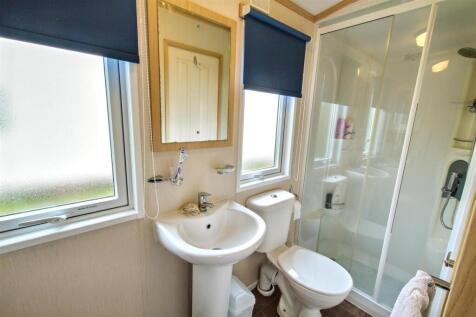 Jack &amp; Jill Shower Room