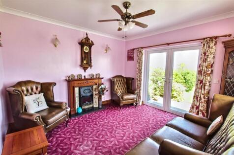 Sitting room/bedroom 3