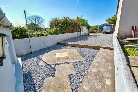 garden/parking