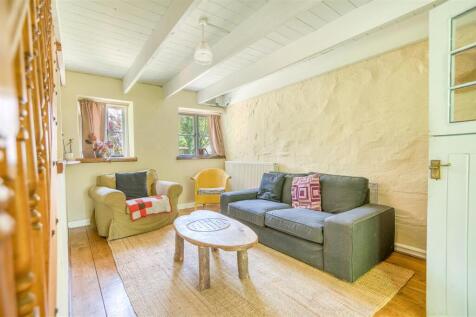 Cottage Lounge