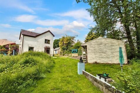Side and Outbuilding