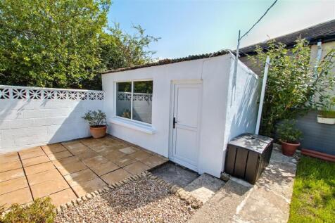 Garden store shed